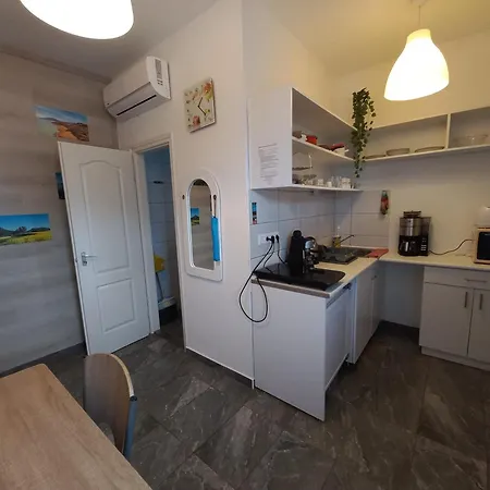 شقة Bella Badacsony Apartmanhaz باداتشونيتوماي